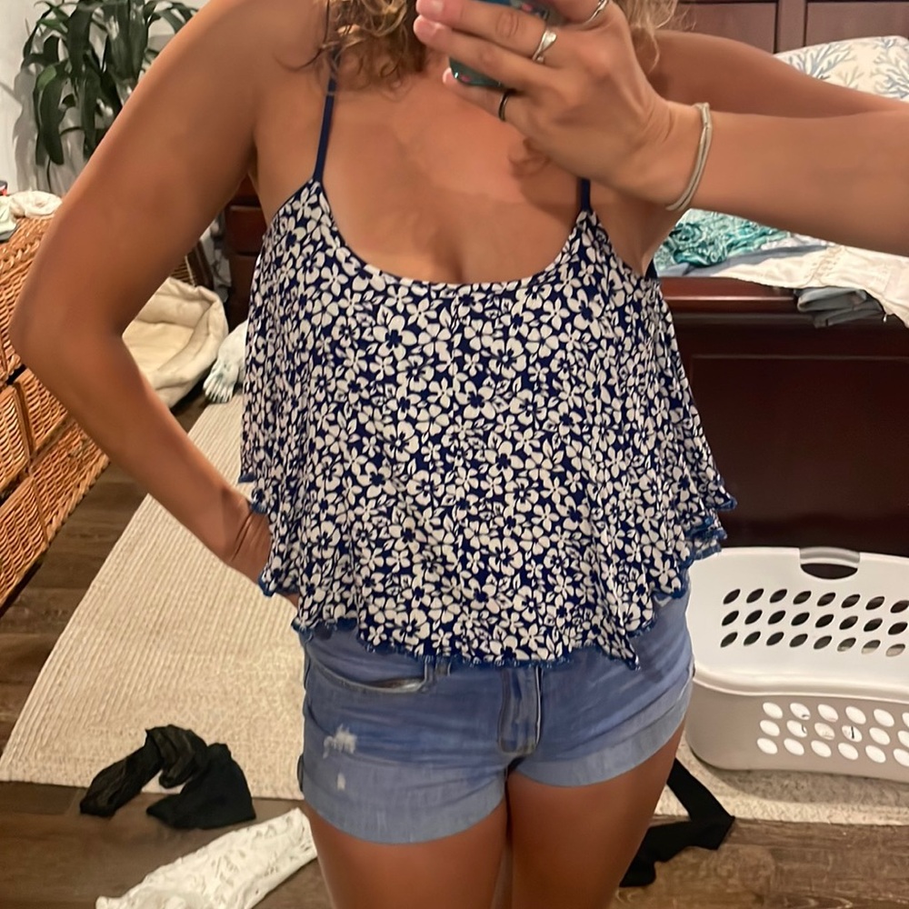BOGO - flowy floral top